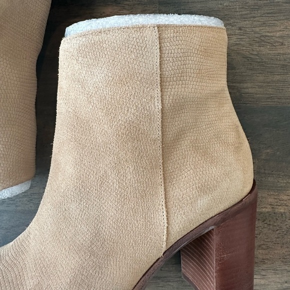 Vince Camuto Paitrilla Heeled Suede Bootie - Picture 3 of 8